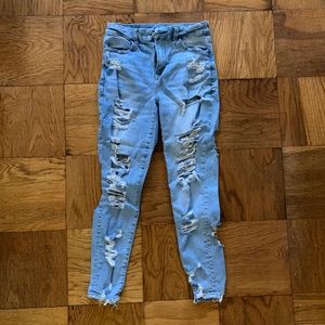 High rise ripped jeans